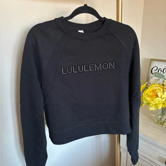 lululemon athletica Black Sweatshirt - Picture 3 of 8